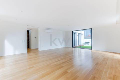 MORADIA 4 QUARTOS, PREMIUM, NA PRAIA DA MADALENA, EM VILA NOVA DE GAIA