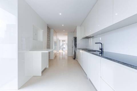 MORADIA 4 QUARTOS, PREMIUM, NA PRAIA DA MADALENA, EM VILA NOVA DE GAIA