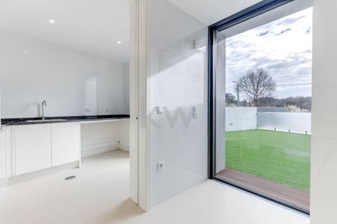 MORADIA 4 QUARTOS, PREMIUM, NA PRAIA DA MADALENA, EM VILA NOVA DE GAIA