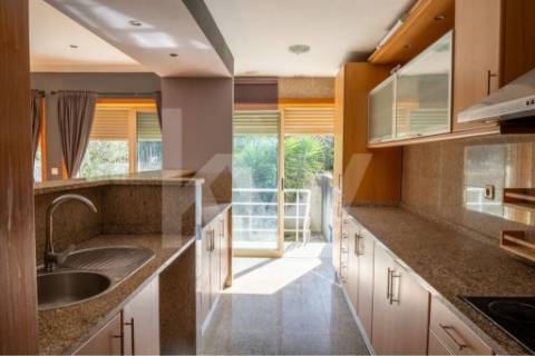 Moradia T4+1 à Efanor com licença de AL