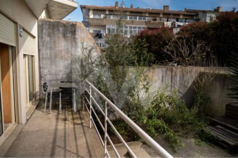 Moradia T4+1 à Efanor com licença de AL