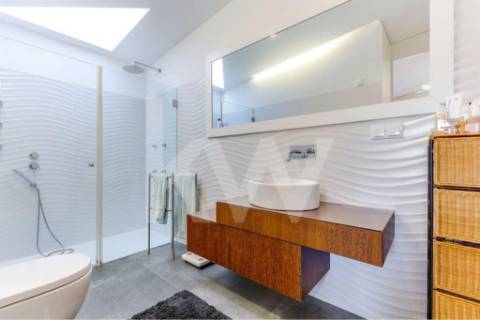 Moradia V4 na Foz, excelente, próximo do rio Douro