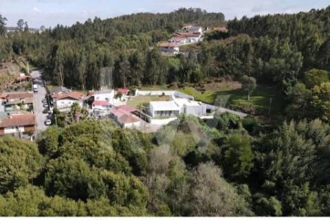 Terreno para construção em LOUROSA para 16 moradias unifamiliares