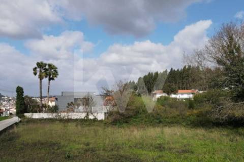 Terreno para construção em LOUROSA para 16 moradias unifamiliares