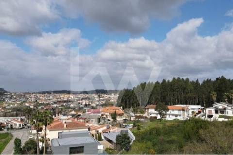 Terreno para construção em LOUROSA para 16 moradias unifamiliares