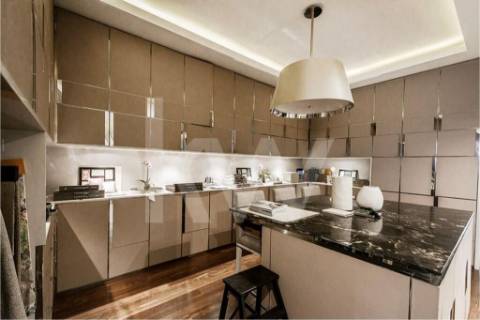 Ótimos Armazéns + Escritórios em Milheirós Maia, Total 2600m2