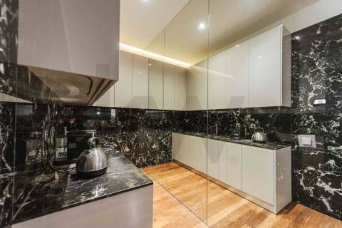 Ótimos Armazéns + Escritórios em Milheirós Maia, Total 2600m2