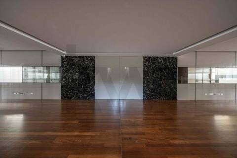 Ótimos Armazéns + Escritórios em Milheirós Maia, Total 2600m2