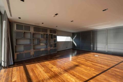 Ótimos Armazéns + Escritórios em Milheirós Maia, Total 2600m2