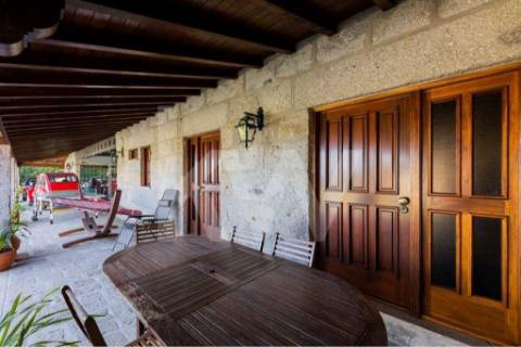 Quinta para turismo rural, eventos e produção de vinho em Guimarães