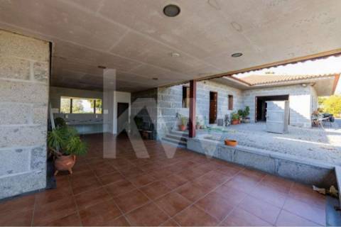 Quinta para turismo rural, eventos e produção de vinho em Guimarães