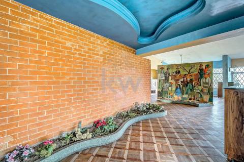  Moradia T4 Projetada pelo Ilustre Arquiteto Oscar Niemeyer em Chaviães  Melgaço