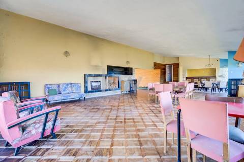  Moradia T4 Projetada pelo Ilustre Arquiteto Oscar Niemeyer em Chaviães  Melgaço