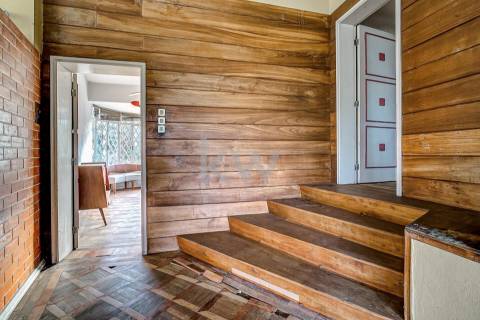  Moradia T4 Projetada pelo Ilustre Arquiteto Oscar Niemeyer em Chaviães  Melgaço