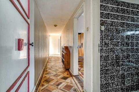  Moradia T4 Projetada pelo Ilustre Arquiteto Oscar Niemeyer em Chaviães  Melgaço