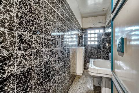  Moradia T4 Projetada pelo Ilustre Arquiteto Oscar Niemeyer em Chaviães  Melgaço