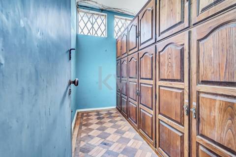  Moradia T4 Projetada pelo Ilustre Arquiteto Oscar Niemeyer em Chaviães  Melgaço