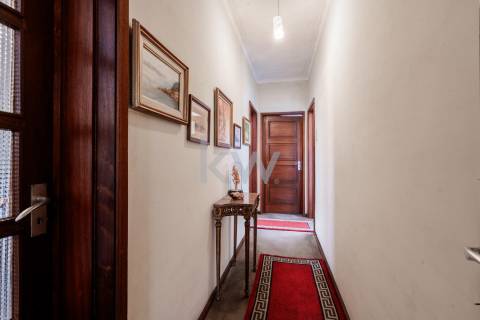 MORADIA T4+1 NO CENTRO DA CIDADE DE OLIVEIRA DE AZEMÉIS