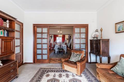 MORADIA T4+1 NO CENTRO DA CIDADE DE OLIVEIRA DE AZEMÉIS