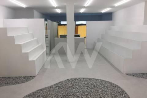 OPORTUNIDADE - VENDA DE ESPAÇO COMERCIAL COM CAVE E GARAGEM (AV ANTUNES GUIMARÃES)