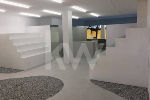 OPORTUNIDADE - VENDA DE ESPAÇO COMERCIAL COM CAVE E GARAGEM (AV ANTUNES GUIMARÃES)