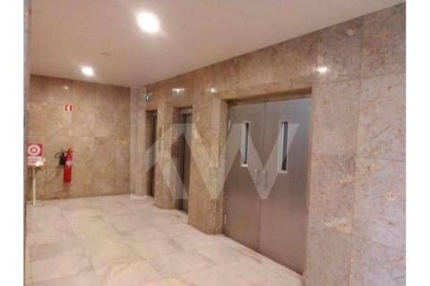 Espaço Escritórios - Rua Nossa Senhora de Fátima - Porto