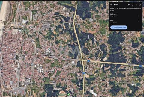 FANTÁSTICO LOTE PARA CONSTRUÇÃO COM 1.100 M2 EM ESPINHO