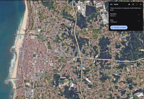 FANTÁSTICO LOTE PARA CONSTRUÇÃO COM 1.100 M2 EM ESPINHO