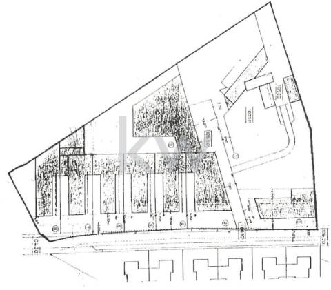 FANTÁSTICO LOTE PARA CONSTRUÇÃO COM 1.100 M2 EM ESPINHO
