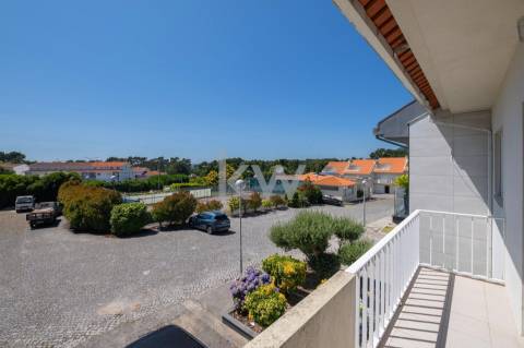 Moradia em Banda T4+1 em Moledo do Minho