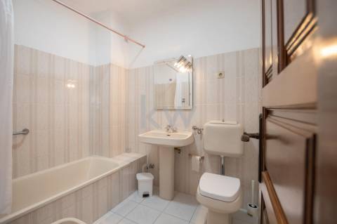 Moradia em Banda T4+1 em Moledo do Minho