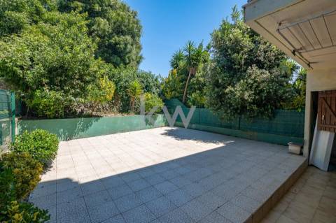 Moradia em Banda T4+1 em Moledo do Minho