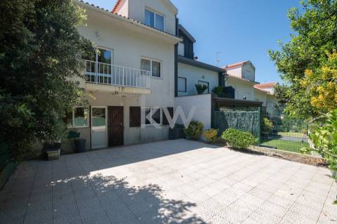 Moradia em Banda T4+1 em Moledo do Minho