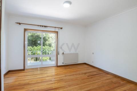 Moradia em Banda T4+1 em Moledo do Minho