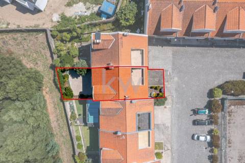 Moradia em Banda T4+1 em Moledo do Minho