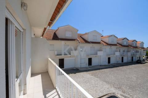 Moradia em Banda T4+1 em Moledo do Minho