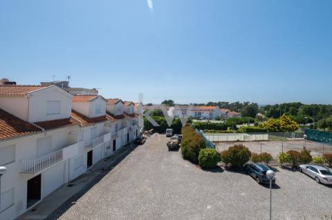 Moradia em Banda T4+1 em Moledo do Minho