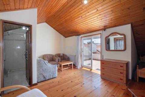 Moradia em Banda T4+1 em Moledo do Minho