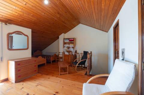 Moradia em Banda T4+1 em Moledo do Minho