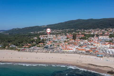 Moradia em Banda T4+1 em Moledo do Minho