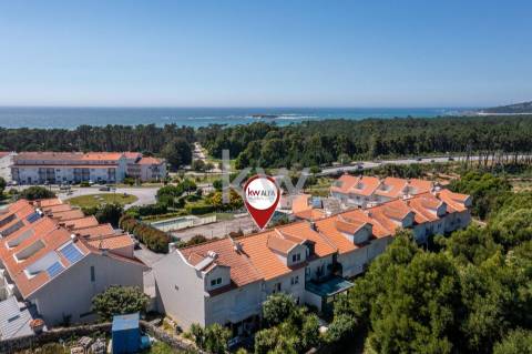 Moradia em Banda T4+1 em Moledo do Minho