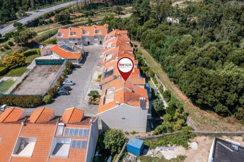 Moradia em Banda T4+1 em Moledo do Minho