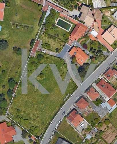 Terreno com 3325 m2 para construção de moradias Santiago da Riba-Ul, Oliveira de Azemeis