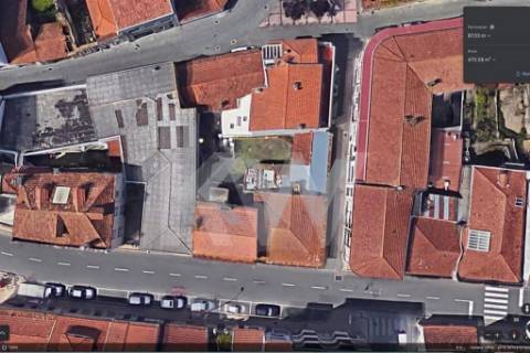 FANTÁSTICO IMÓVEL URBANO PARA CONSTRUÇÃO OU REABILITAÇÃO, NO CENTRO DE OVAR