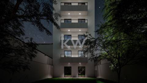 Apartamento em Paranhos, Porto com Obra avançada