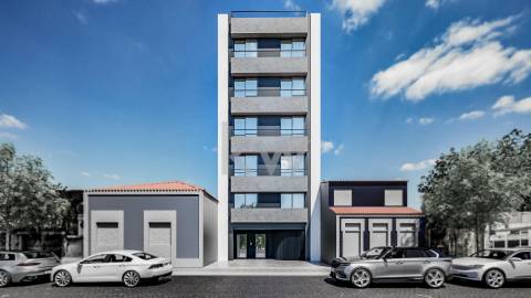 Apartamento em Paranhos, Porto com Obra avançada