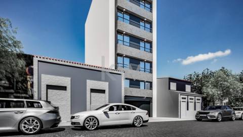 Apartamento em Paranhos, Porto com Obra avançada