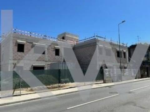 Ideal para Investidores - Nova Construção - T0 -  com Estacionamento  - S. Mamede Infesta
