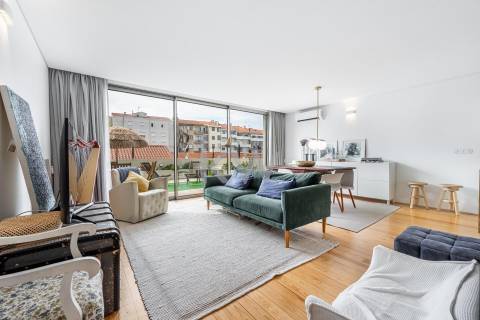 Venda moradia T5 com potencial para 2 Habitações independentes em Cedofeira no Porto