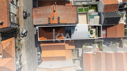 Venda moradia T5 com potencial para 2 Habitações independentes em Cedofeira no Porto